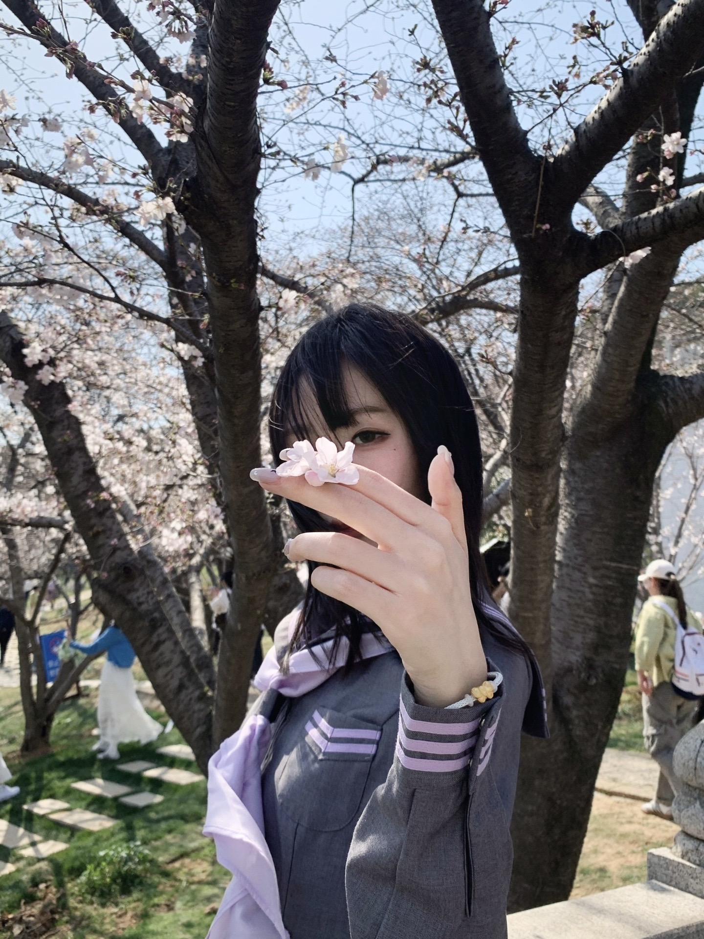 我说指尖生花 你说带我回家。