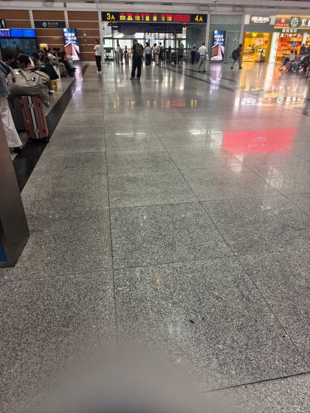 等待一只鸡​​​