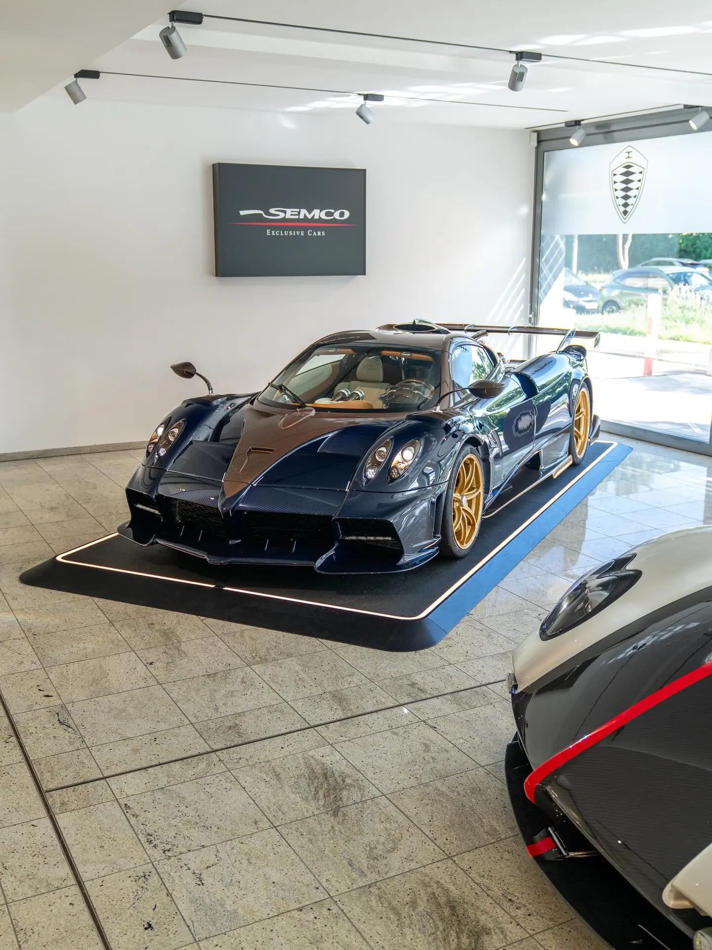 帕加尼huayra imola roadster 一共8台 哪台是你的最爱