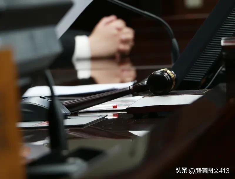 路上老人摔倒为什么现在没人敢扶?核心是信任成本太高，风险难以承受。一是怕被讹诈，