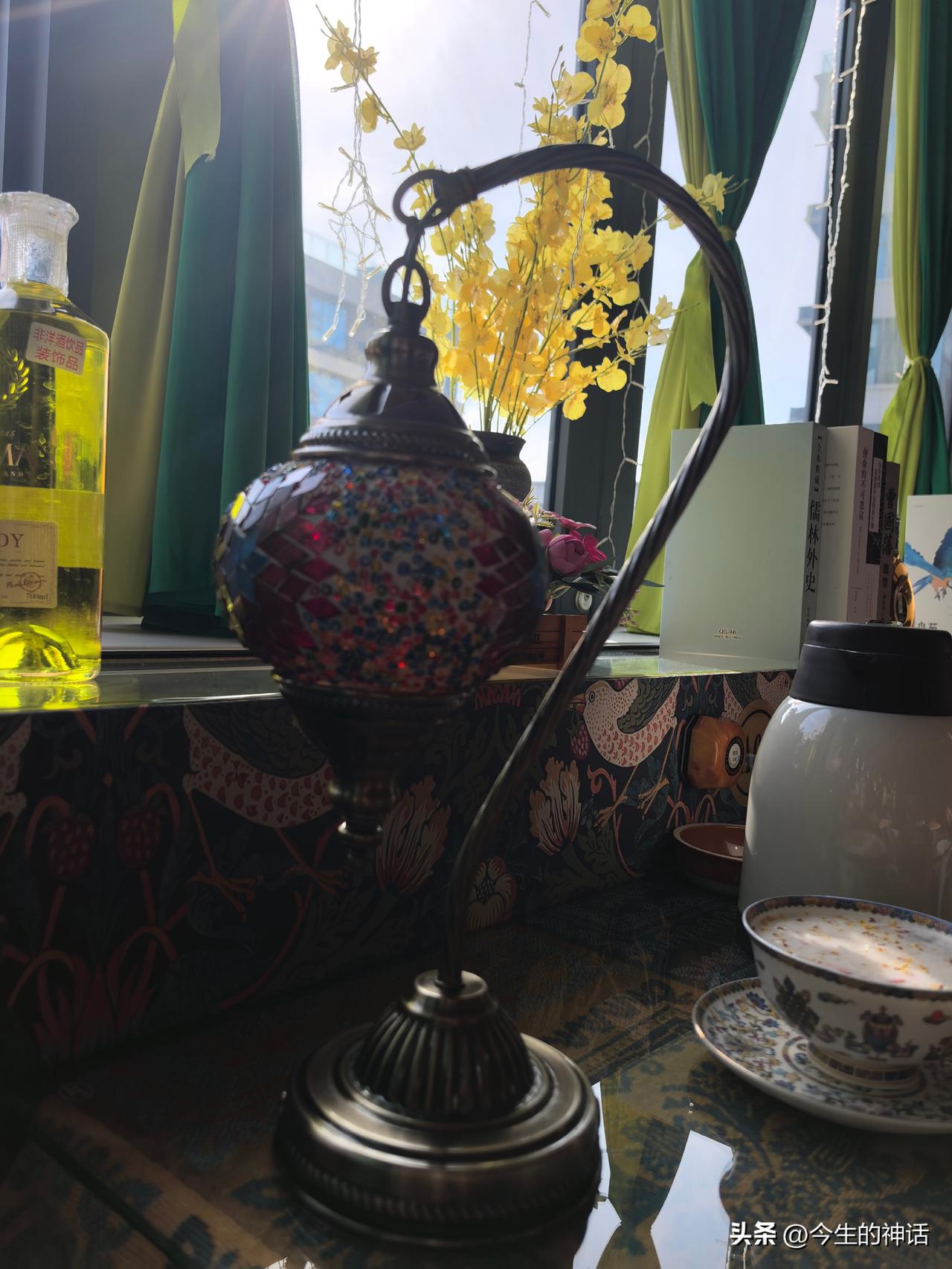 可以
第一吃法：烫过水的芹菜叶，无油的清面汤窝酸菜，发酵一周后（夏天三天即可）可