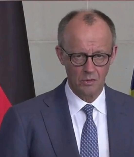 约旦河西岸很早以前就已经在以色列的实际控制下了，就是这层窗户纸要不要捅破的问题。