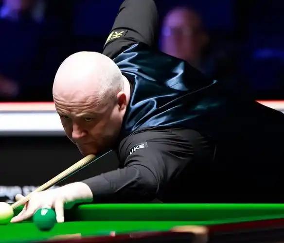 10-8，10-4斯诺克战报！四强全部落位！赵心童希金斯会师半决赛！塞尔比韦克林