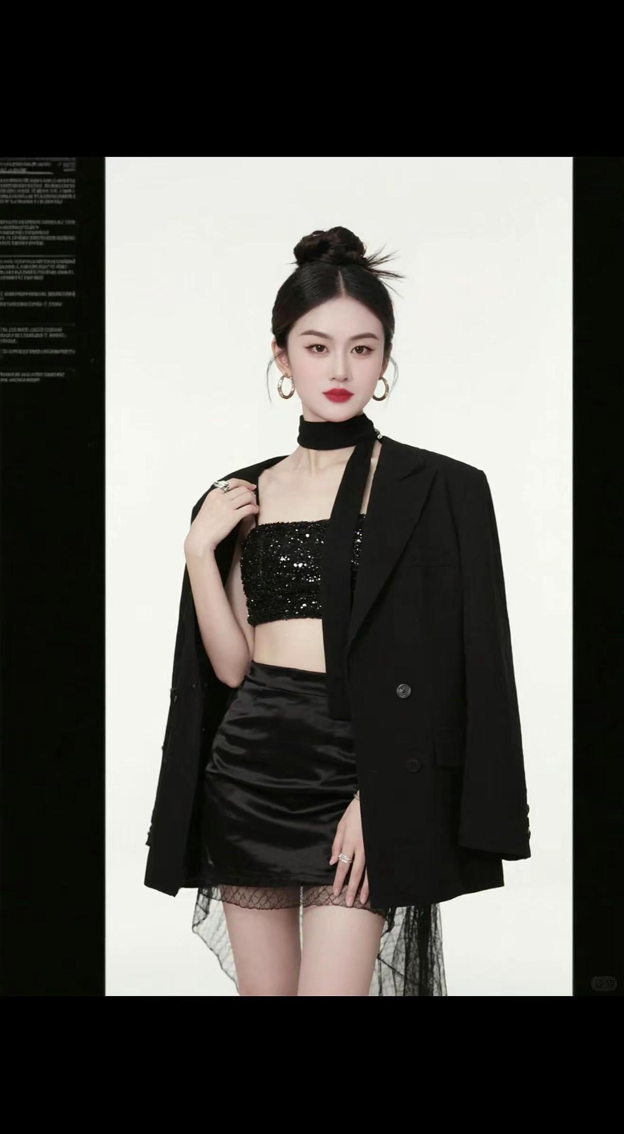 任何关系，我明牌，你随意，随你意。趁我鲜活，不需任何人熄灭我。中年人，不谈感情，