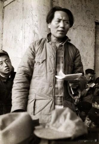 别再神化“韬光养晦”！毛主席的智慧，根本不是忍出来的
 
现在一聊大国博弈，满屏