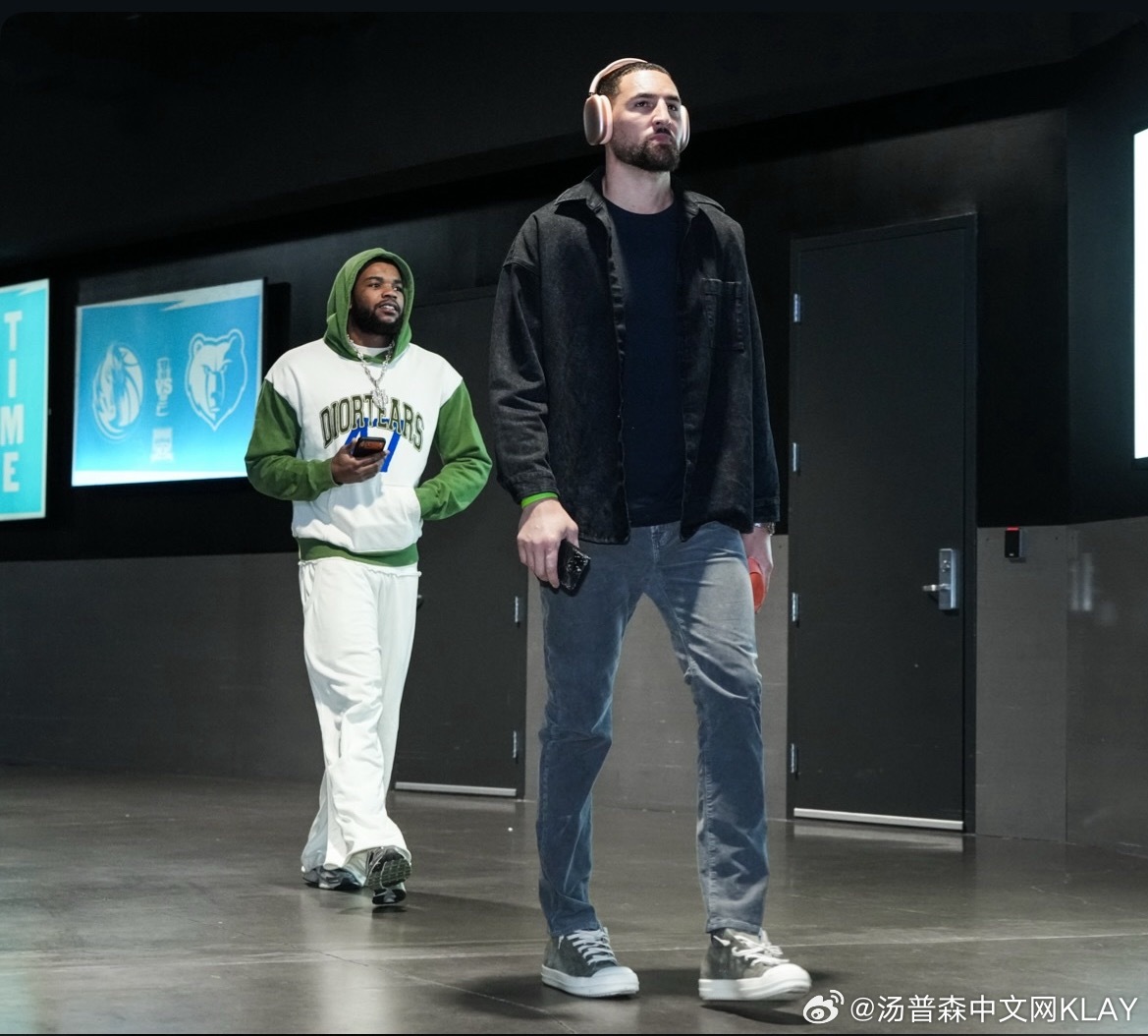 常规赛第9️⃣场 独行侠客场挑战灰熊你汤的球员通道[兔子][兔子]（找了好几个地