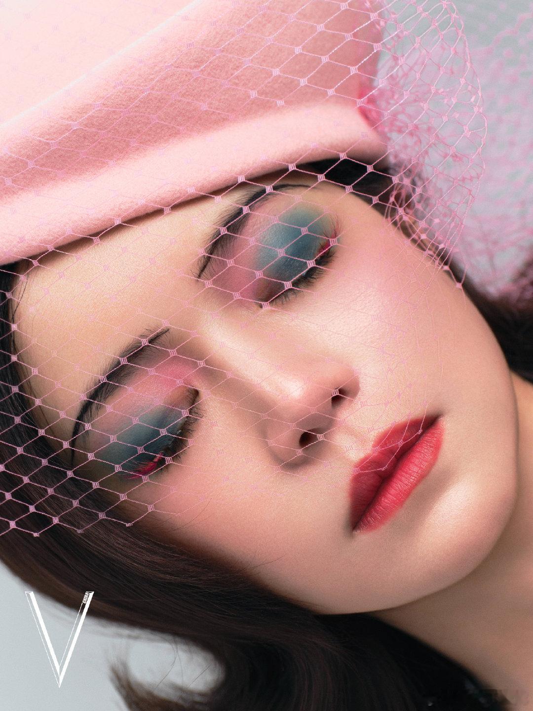 V中文版陈妍希千禧绮梦大片V中文版陈妍希破茧时刻 《狙击蝴蝶》明日上线！的V刊1