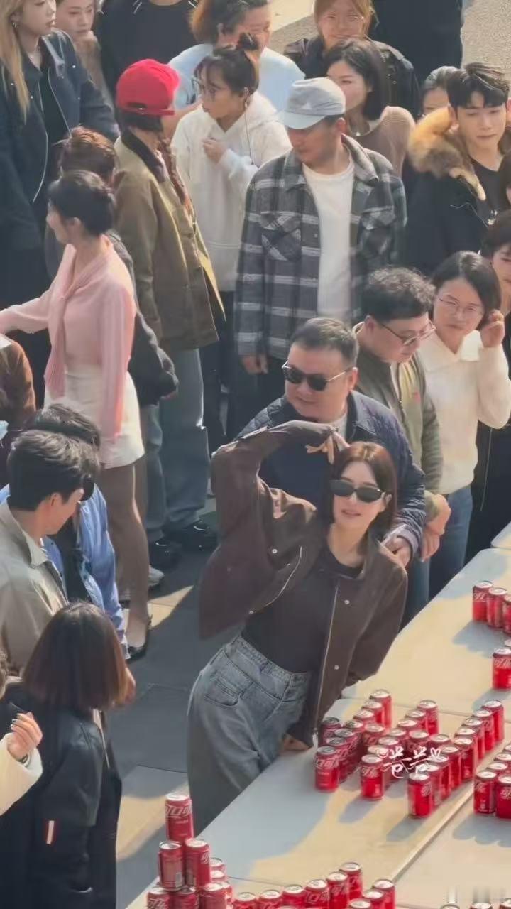 电视剧闪耀如她杀青 《闪耀如她》杀青，秦岚和王阳的搭配真的是绝了！剧中的爱情、职