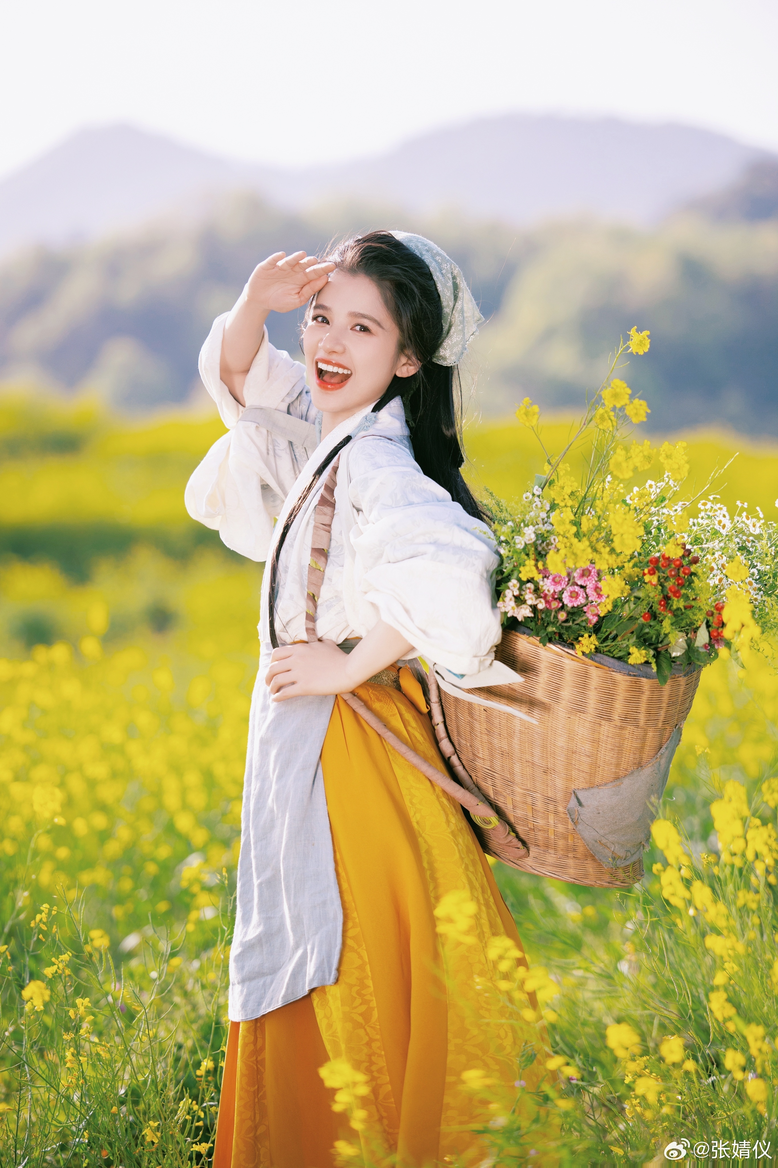 【张婧仪】＂花开啦~＂·张婧仪美得像TVB黄金时代当家花旦 ​​​