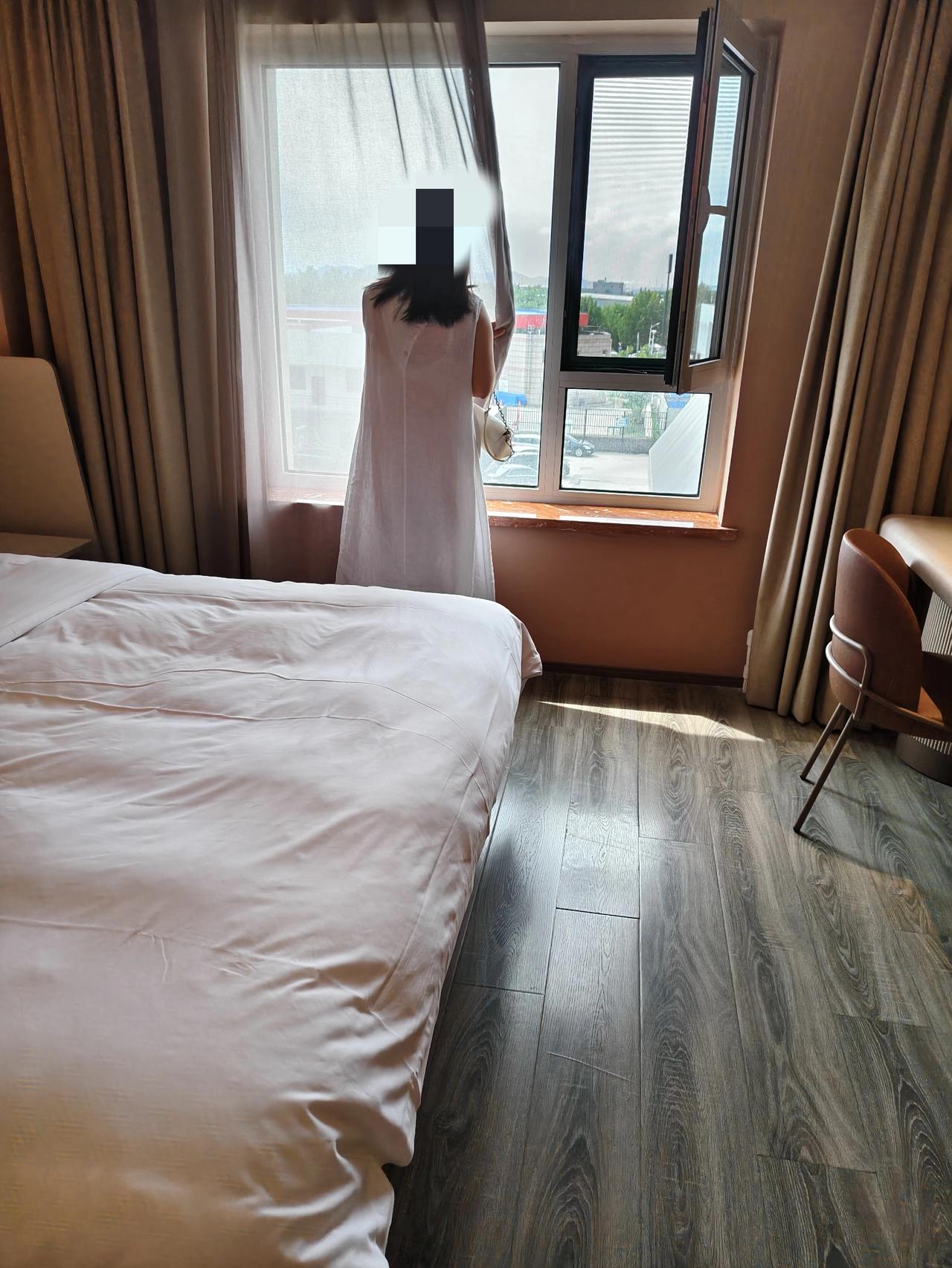 一件内衣对生活会产生多大的影响? 冰丝透气 一句话说透婚姻本质 白透长裙 [不看