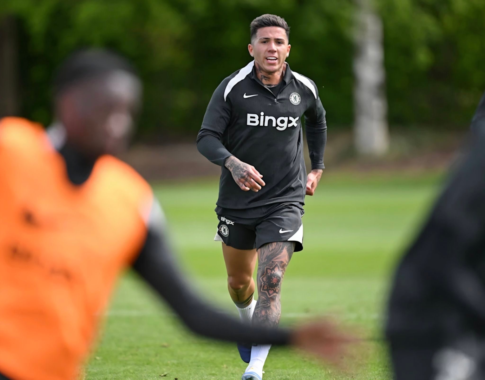 恩佐参加训练切尔西英超