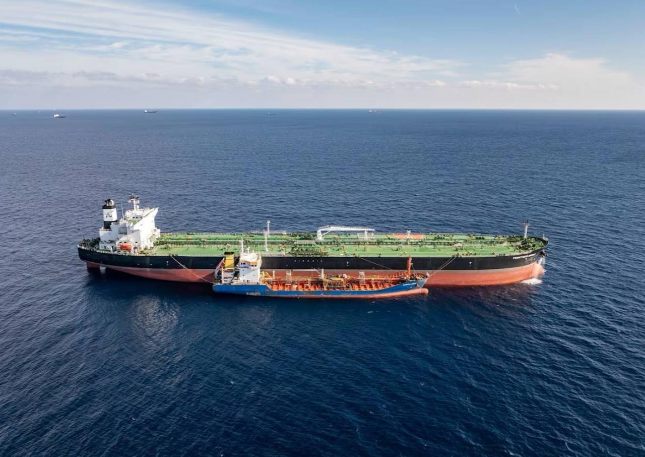 芬兰《赫尔辛基新闻》：俄罗斯在“影子舰队”油轮上部署武装人员 报道称，雇佣兵控制