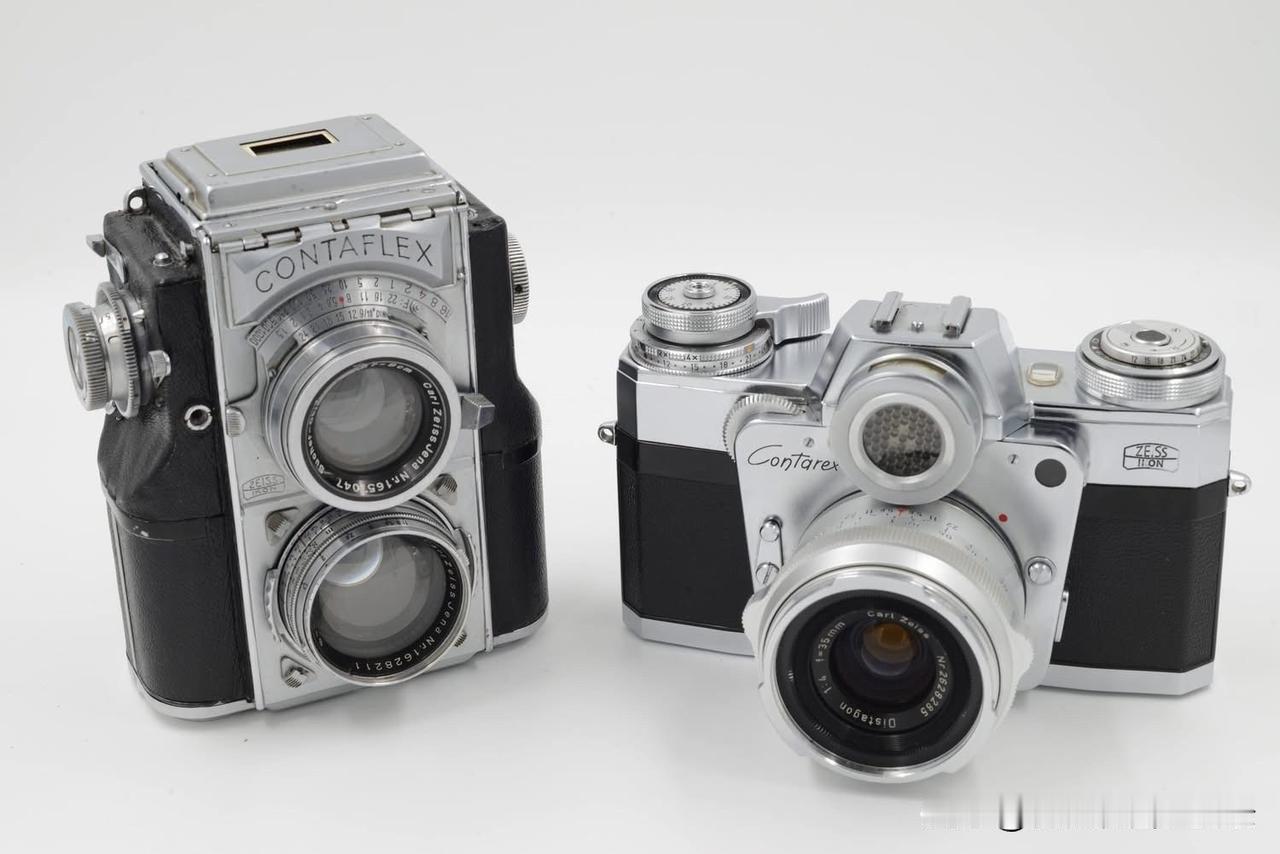 两台经典的德国Zeiss Ikon相机。


左侧的那台是德国Zeiss Iko