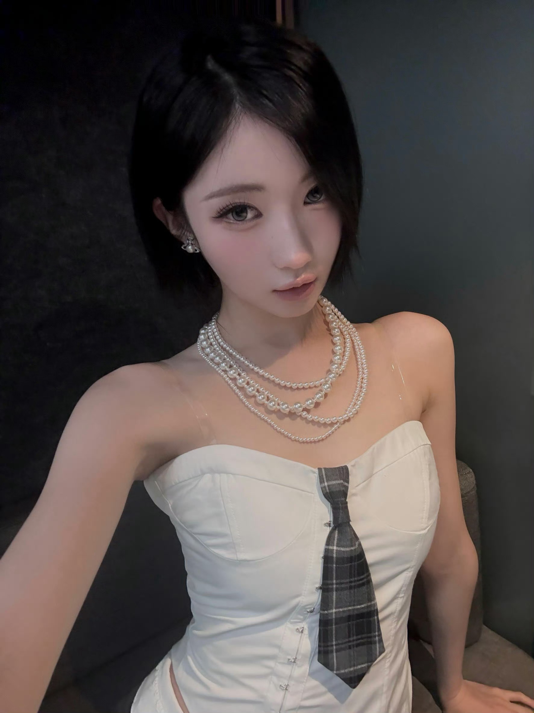 Kpop怎么出了个如此带感的人 把阴湿美萌御完美融合一体的…☁️🐰 ​​​