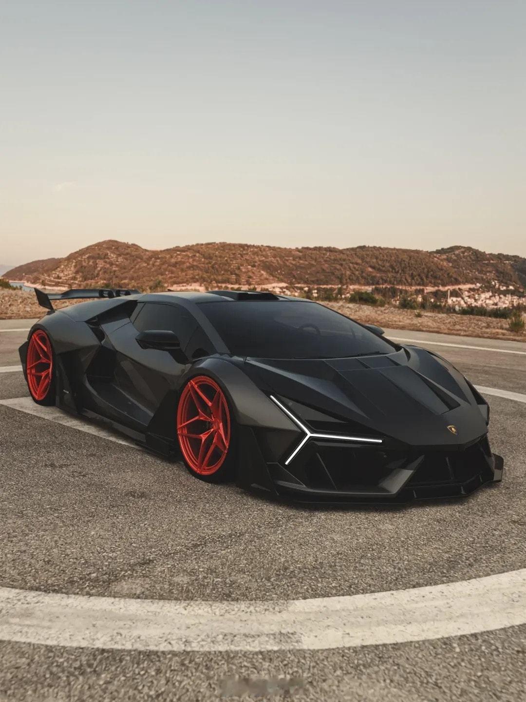 兰博基尼兰博基尼Revuelto 红鞋子，大黑牛！这个兰博基尼Revuelto，