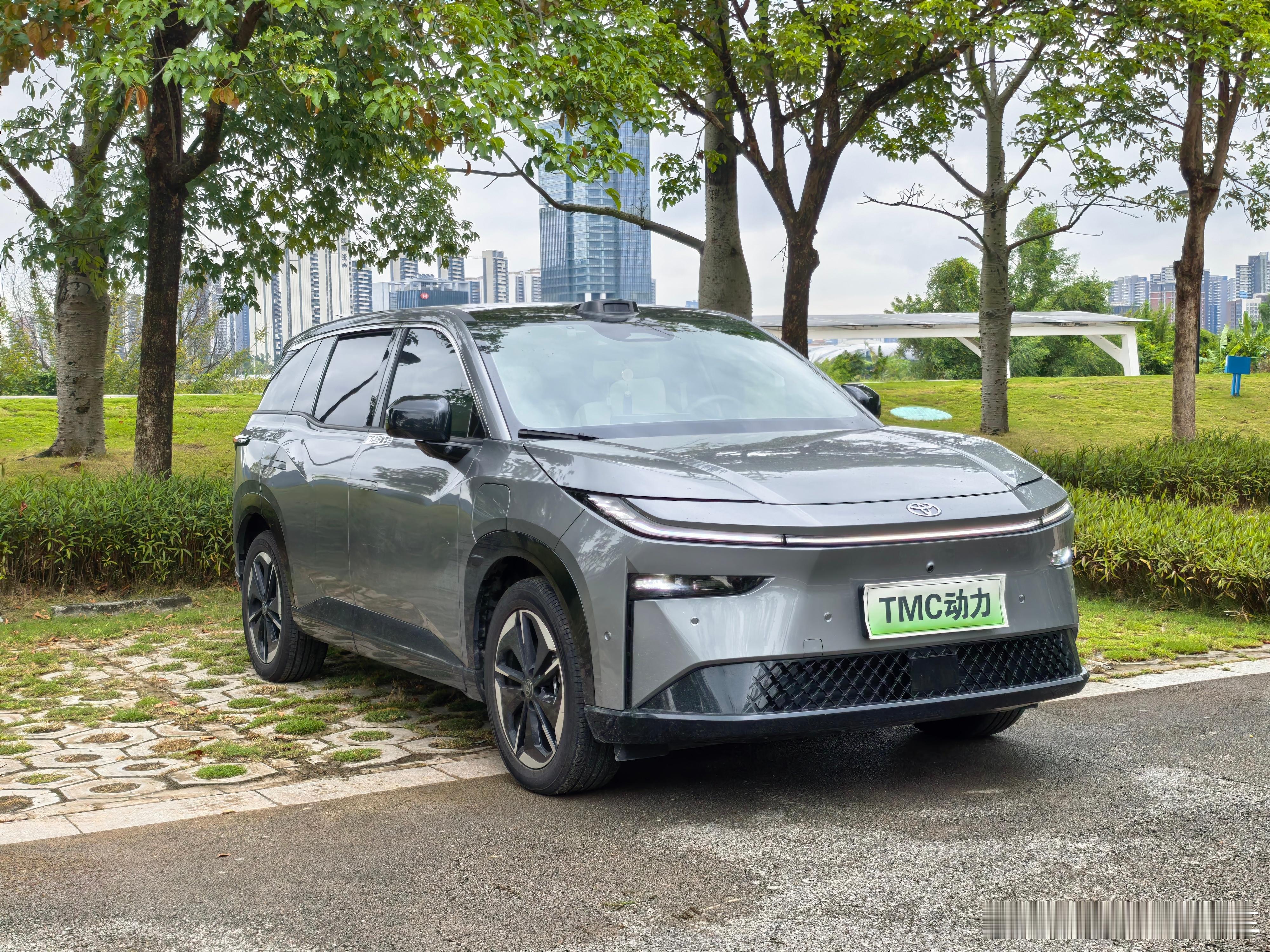 铂智3X 10月销量首次突破1万辆，实现连续6个月环比，稳居合资新能源品牌销量榜