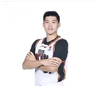 有些人不了解情况，就别瞎说。
赵率舟在吉林男篮目前出场次数减少，不是打不上球，也