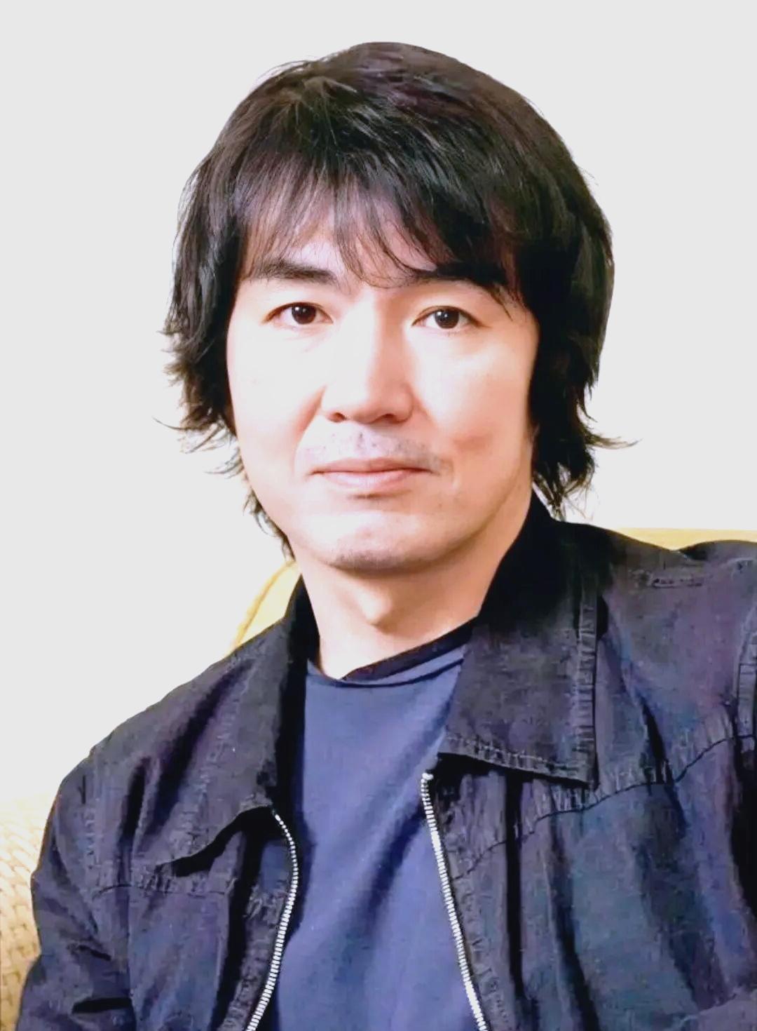 日本作家东野圭吾7月27日去世了。这个日本作家，在中国的读者很多。他本身虽然没有