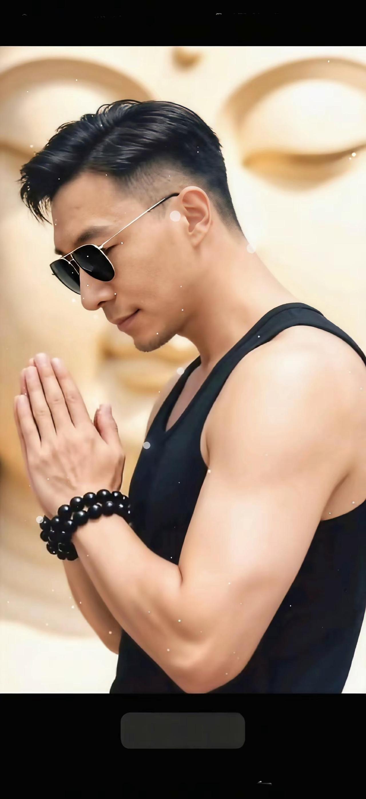 心有山海，静而无边。得失随缘，自在心安。