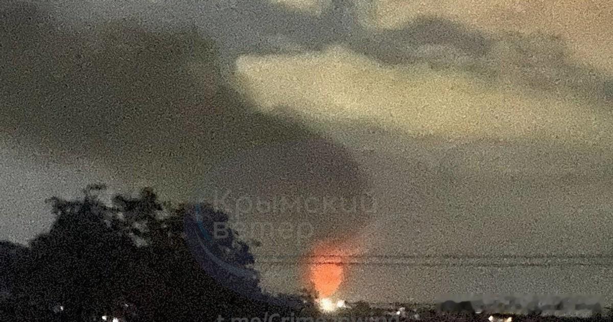 克里米亚发生多起爆炸后，塔夫里伊斯卡亚热电厂燃起大规模火灾


在临时被俄军占领