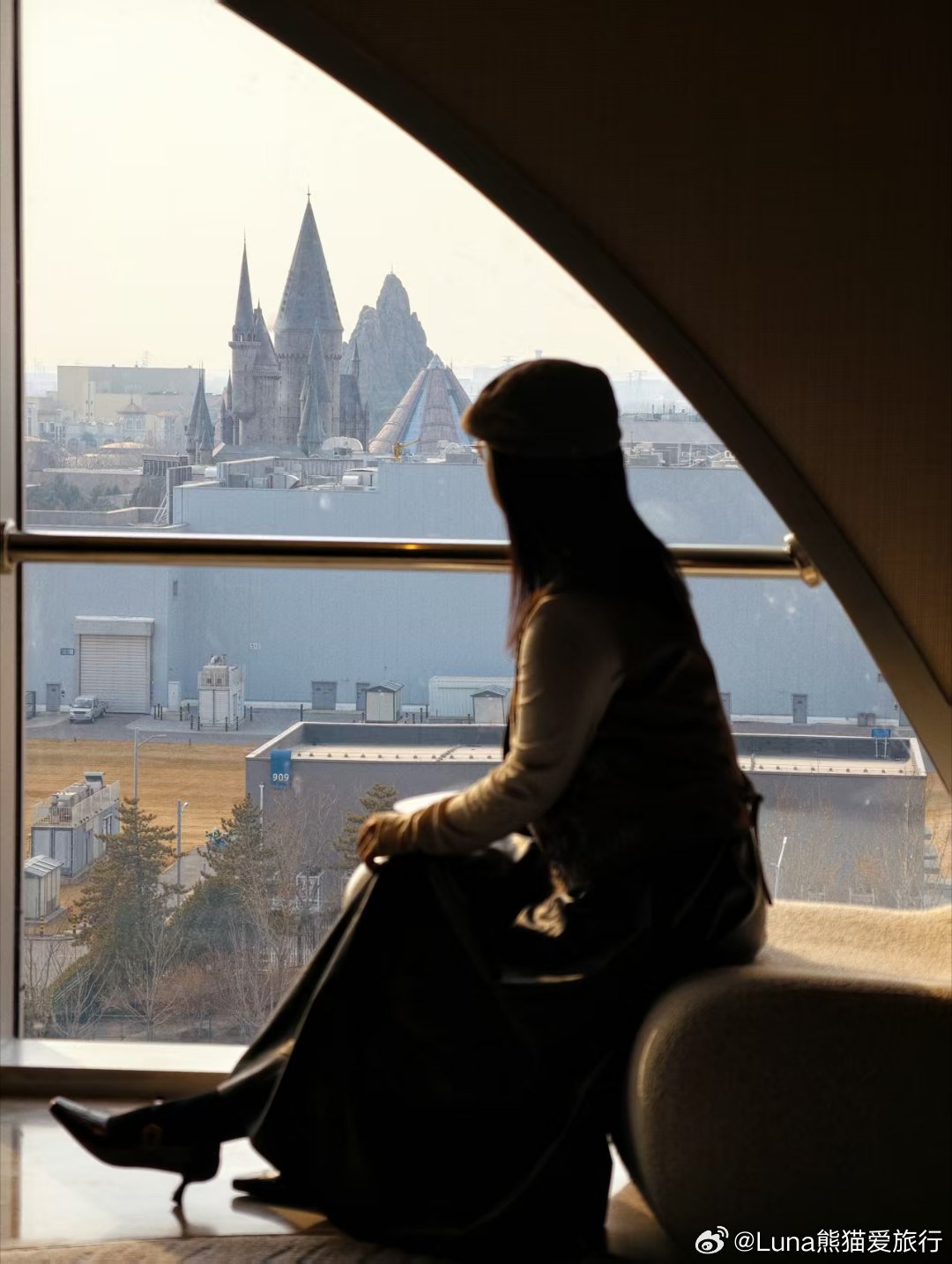 发现通往霍格沃茨城堡的魔法窗🪄！我的清明游记交换城市春光发现宝藏酒店 去过环球