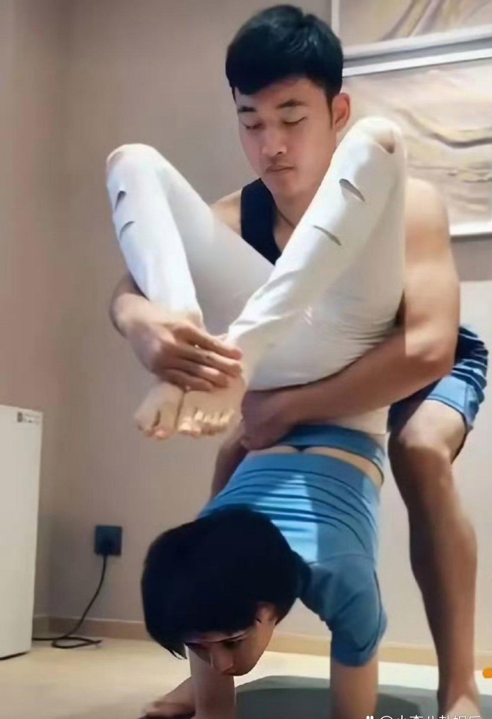 王子文的私教真尴尬，可能只有未婚女生才敢请这样的男教练吧，经历过这次，估计以后她