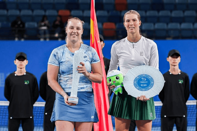 WTA江西公开赛：布林科娃2-0塔格尔，时隔3年再夺巡回赛冠军