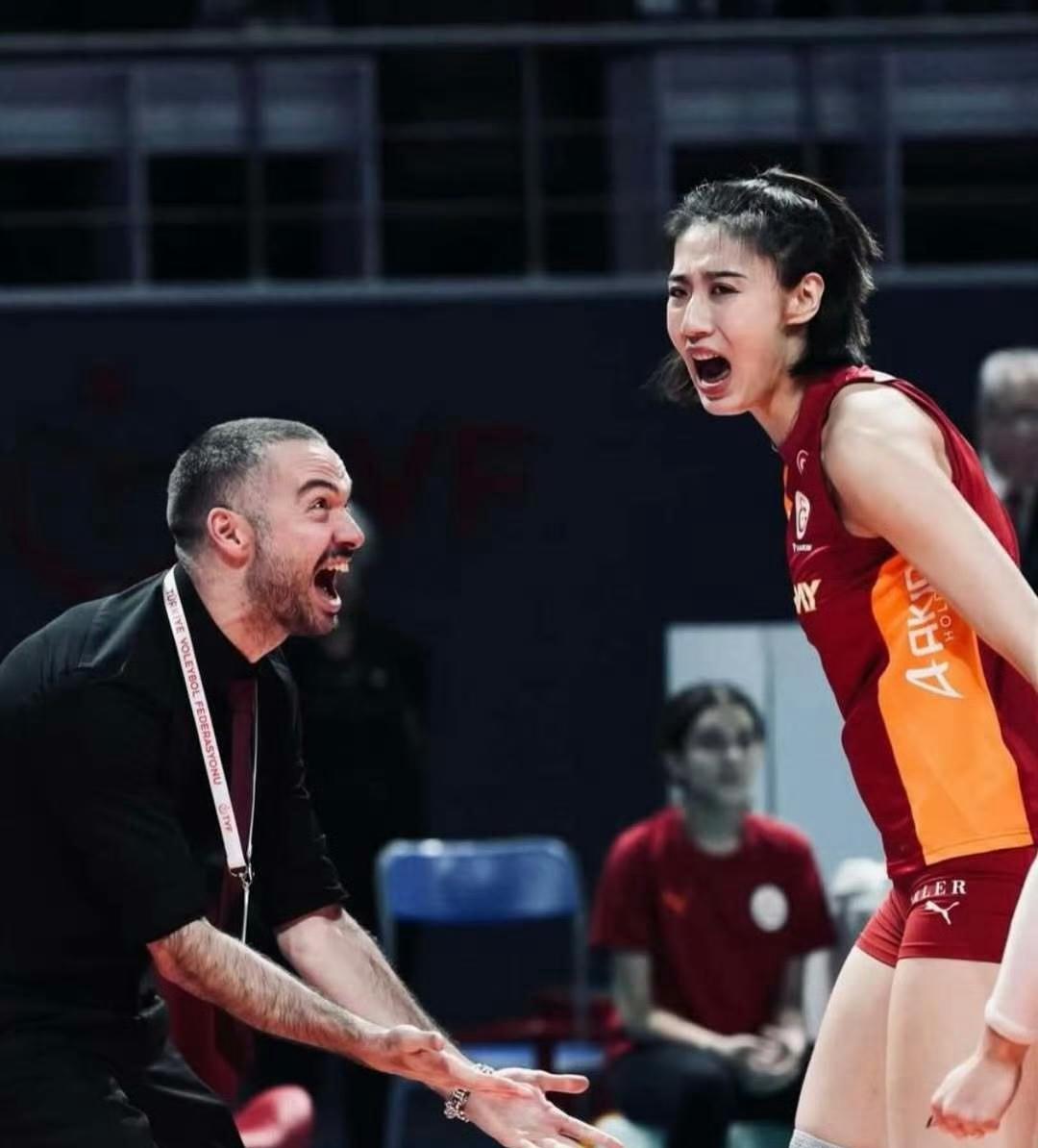 王媛媛发文，说感谢大家，与你们共度的每一个瞬间我都感觉如此珍贵。

刚刚帮助加拉