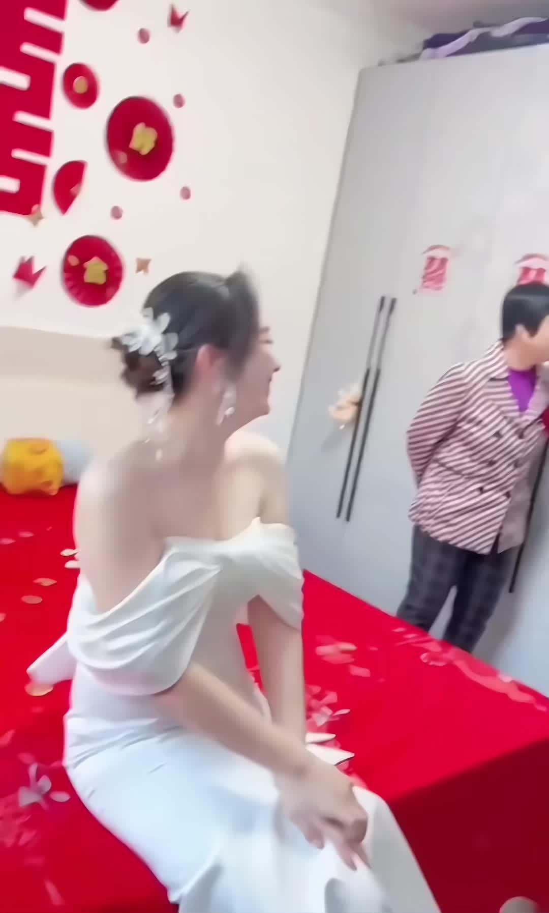“这新娘是真白啊”