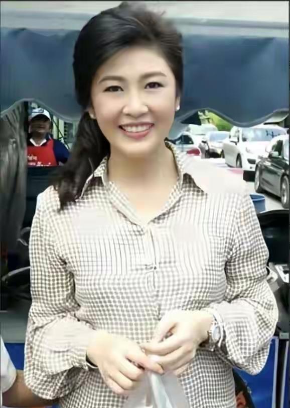 她的五官太精致了，完美无瑕，这才是美了一辈子的女神，亚洲第一美女。