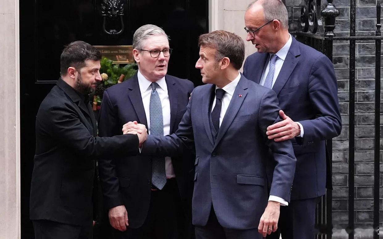 【泽连斯基：不会与特朗普就割让领土问题达成协议】（电讯报）周一，弗拉基米尔·泽连