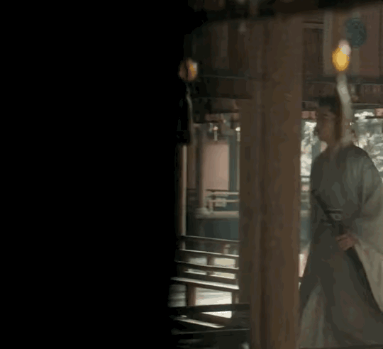 张凌赫这段戏偷感好强 ​​​