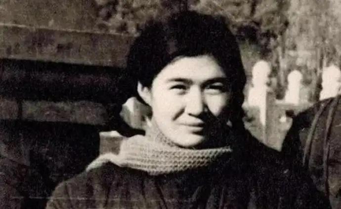 刘爱兰：长相神似刘胡兰，13岁演姐姐，85岁去世，骨灰撒在姐姐墓地