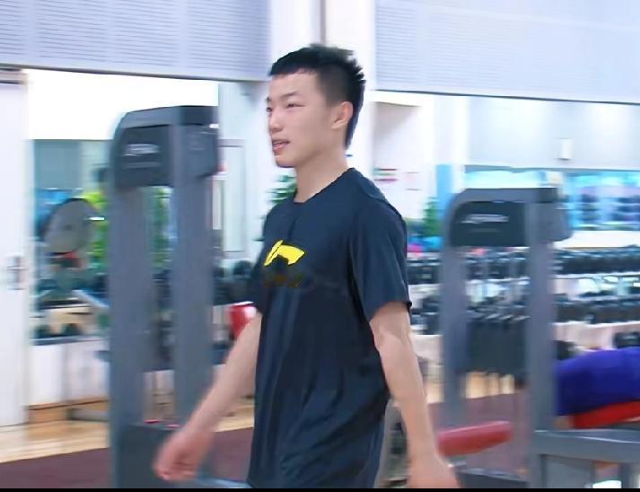 国乒教练任浩的“岁月痕迹”：从帅气小将到金牌教练的乒乓人生
 
谁能想到，如今在