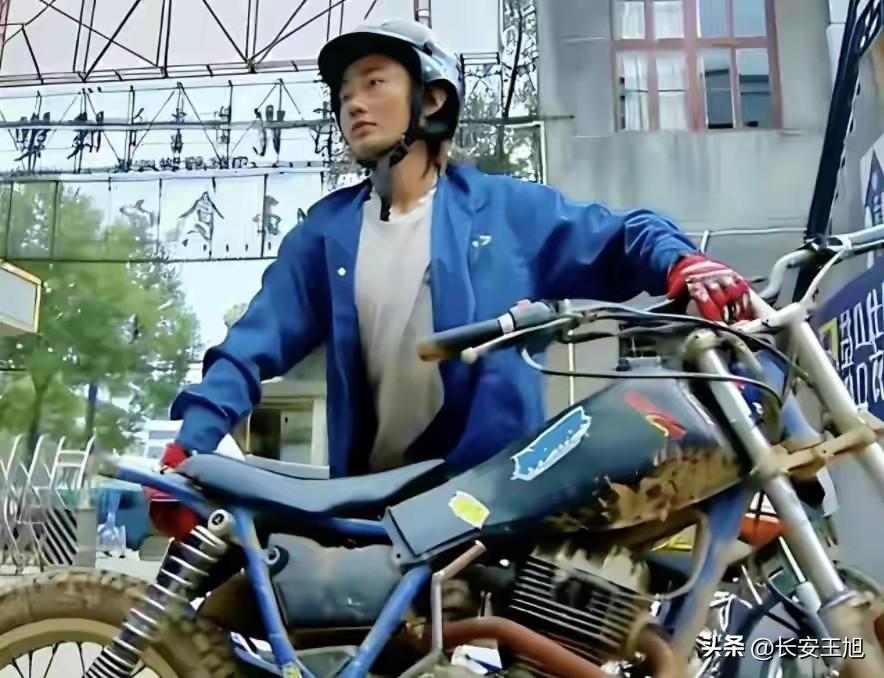 这几天，张雪机车，名震世界。这其中的主人公张雪，他的故事更是震人，因为张雪才是真