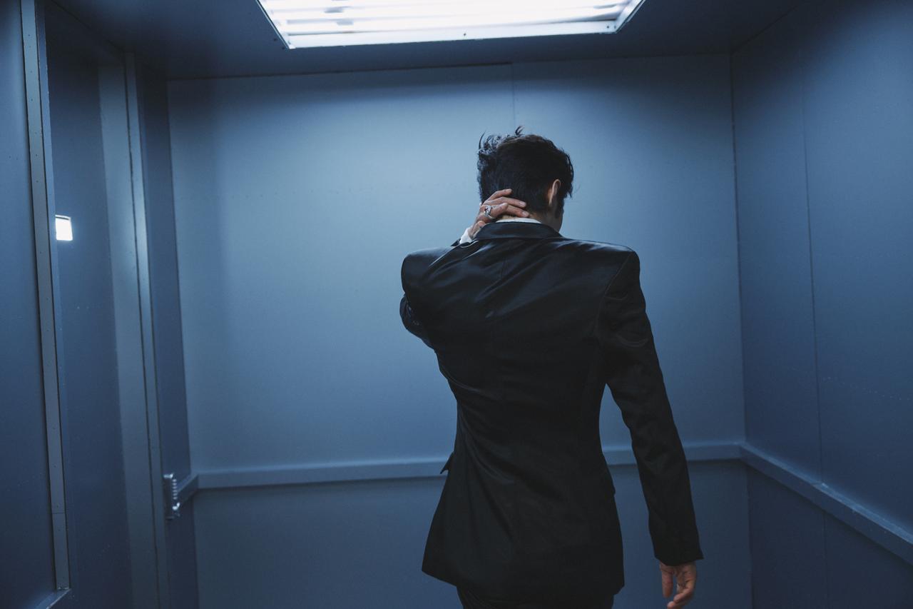 这个肩背这个细腰，就很击中我的点