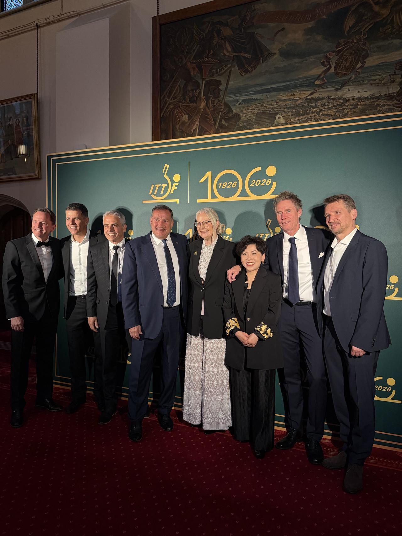 最近出差真是马不停蹄，来参加国际乒联成立100周年庆祝活动，见到这么多新老朋友，