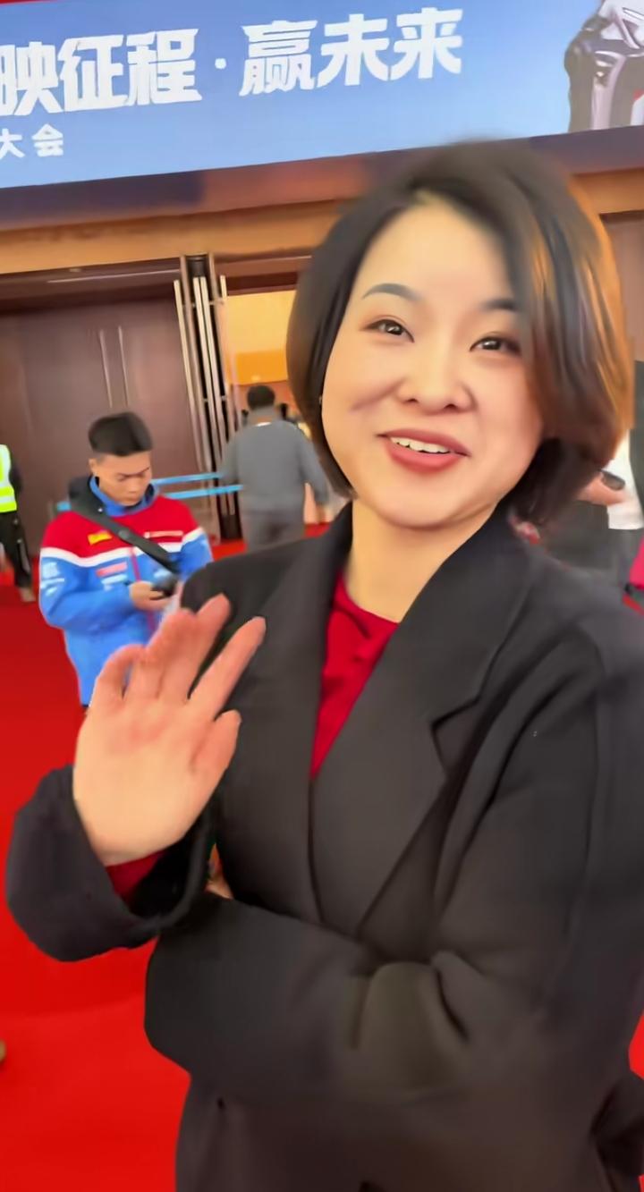 我同学说张雪能娶到星姐这样的好老婆，是他上辈子修来的福气！
 
我同学说特别喜欢