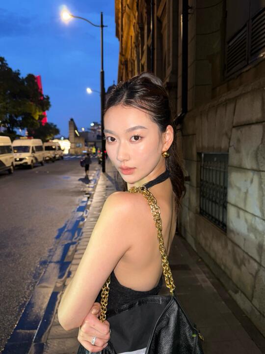 暴雨后的蓝调时刻