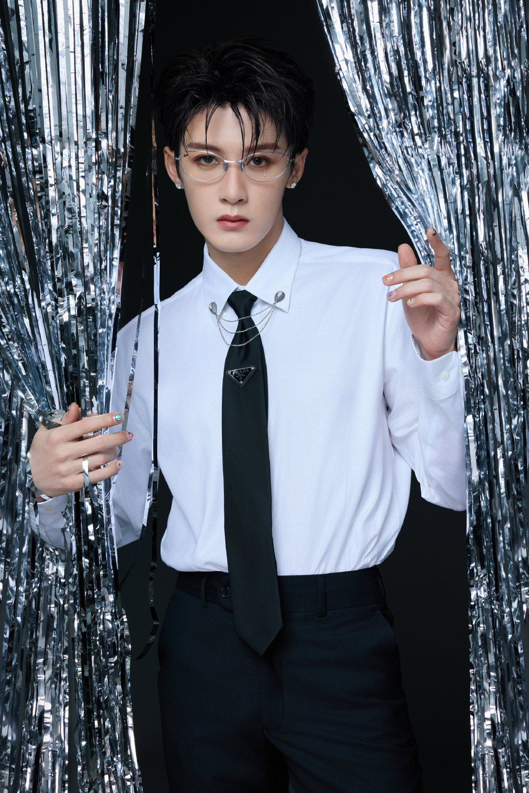 【檀健次假期OOTD】檀健次百变衬衫造型 五一假期马上就到啦~你的出游春装准备好