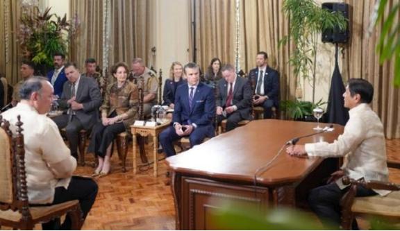 下一个乌克兰来了？美防长叫嚣：中国敢对菲律宾动手，美国就下场
 
2025年3月