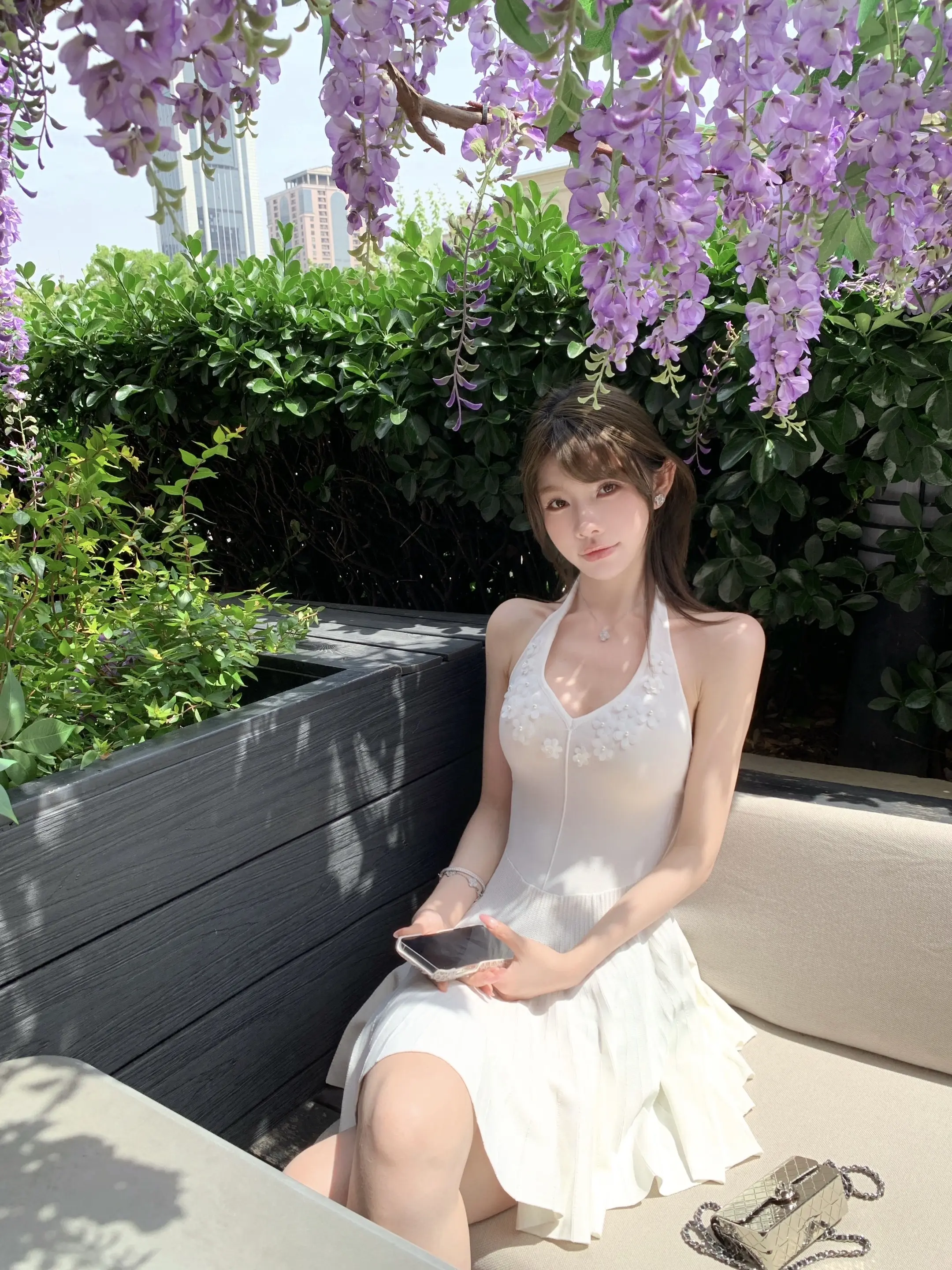 把自己打扮得漂亮 磁场真的会变的很好噢