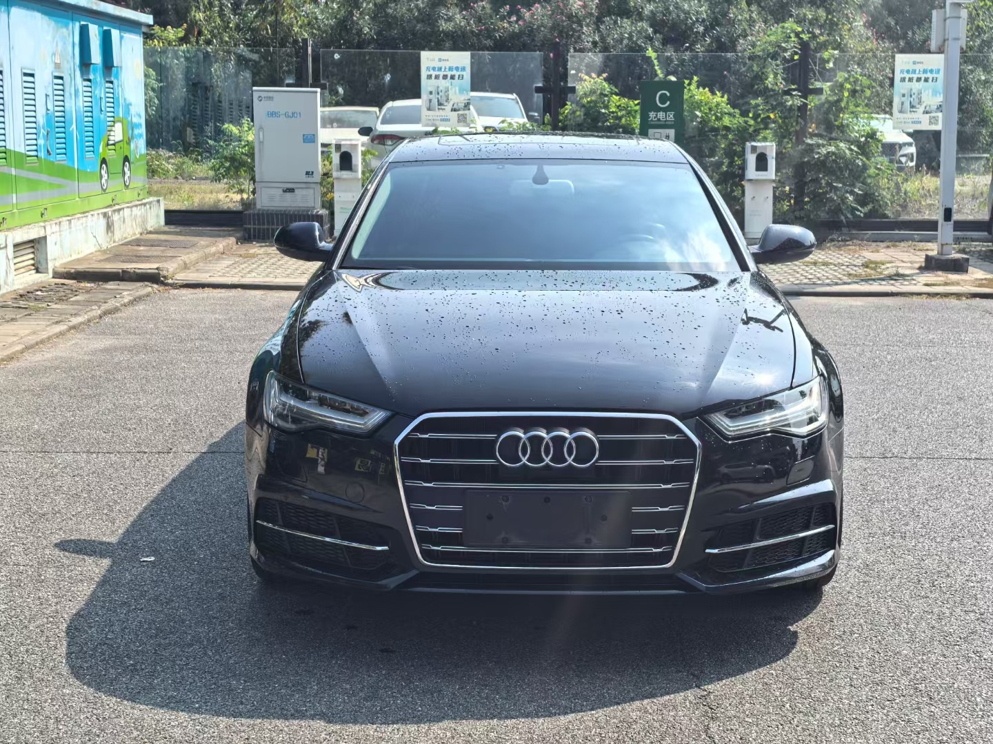 新货上架，奥迪A6L，2018年12月上牌，2.0T自动天窗，一手车跑了8.5万