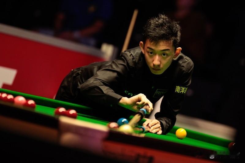 恭喜恭喜！三进决赛终于夺冠！吴宜泽立力克“张海根”夺得职业赛首冠！中国选手第10