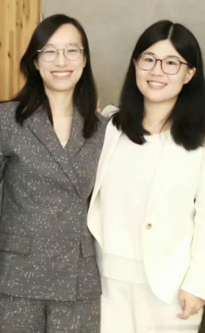 终于有了全女辩论队  就是这个全女配置爽 陈鲁豫、马薇薇、詹青云、庞颖等大神级辩