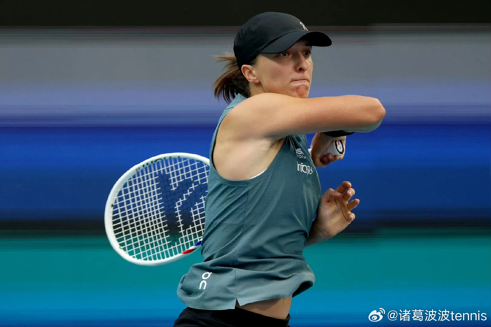 斯瓦泰克赛后采访：“我的网球崩溃了”WTA1000迈阿密站第二轮，斯瓦泰克遭遇里