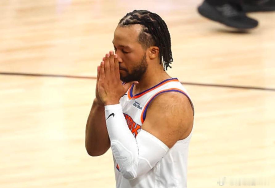 NBA总决赛尼克斯1比0马刺，纽约尼克斯的身体对抗强度和老辣经验压根不像是首次打