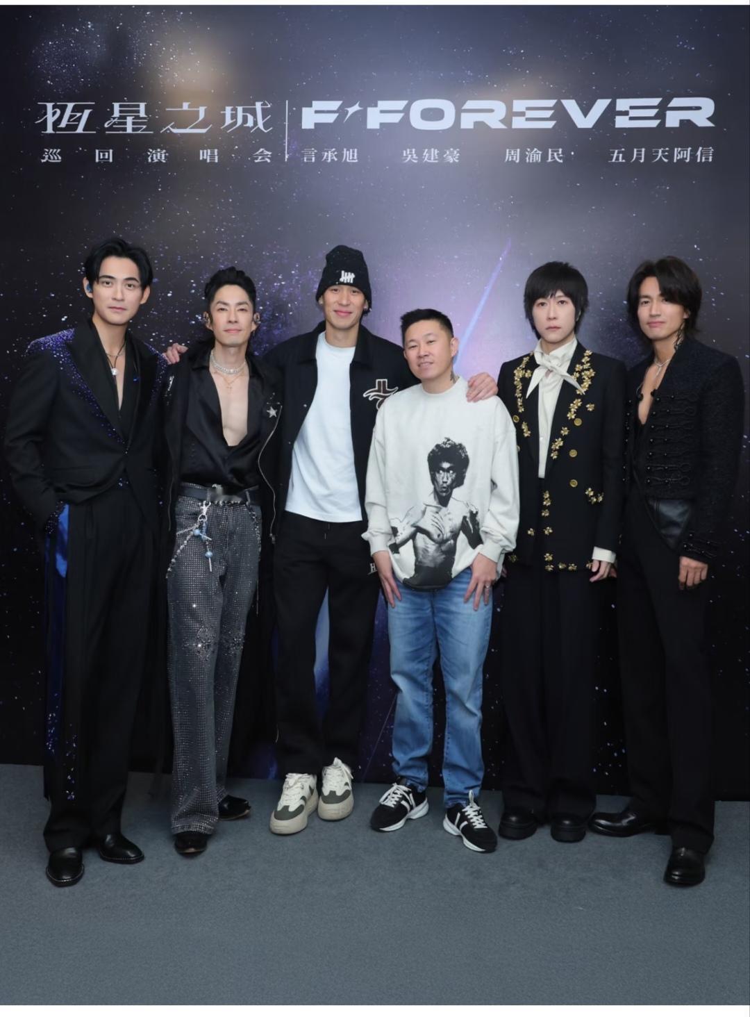 吴建豪，越来越 man，越来越帅，紧追言承旭。