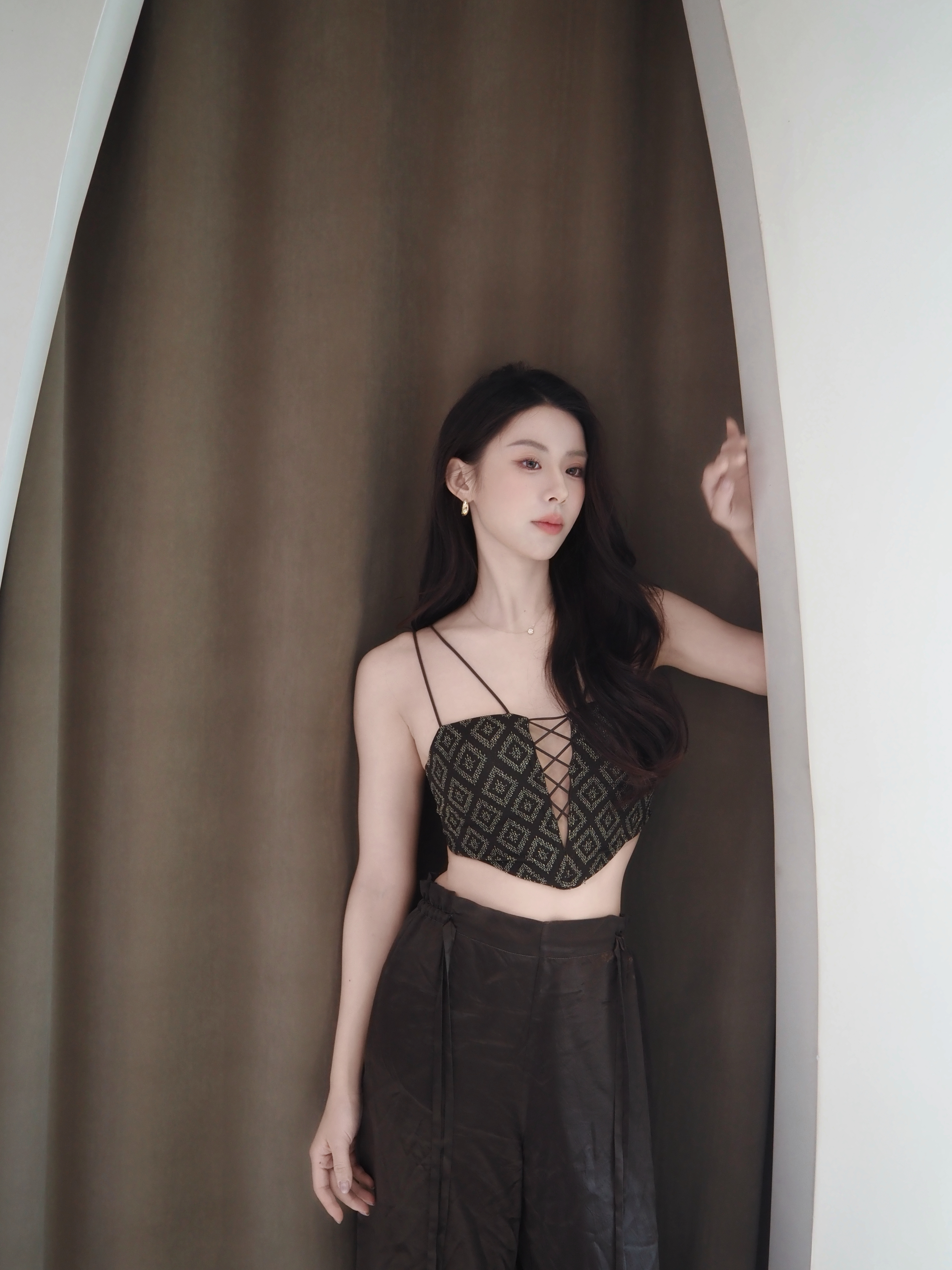 《心动的信号》嘉宾柯爱林做了爱慕北京国贸店一日店长，亲身穿搭爱慕2026春夏新品