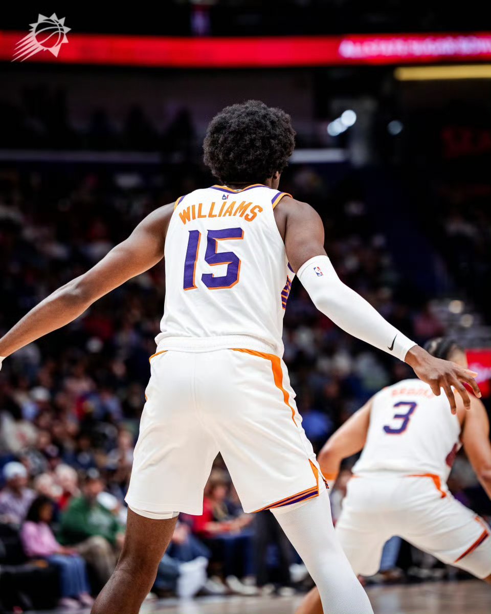 客场再胜一场，三连胜手到擒来。唯一的隐患是马威会被禁赛几场夯：布克、吉莱斯皮、布